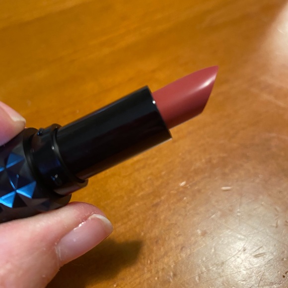 Kat Von D Studded Kiss Lipstick ๐ - Picture 4 of 11